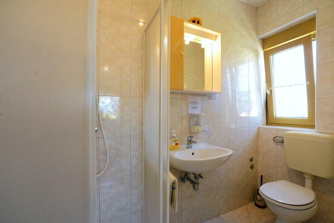 Ferienhaus Tomic Nedeščina Eksteriør bilde