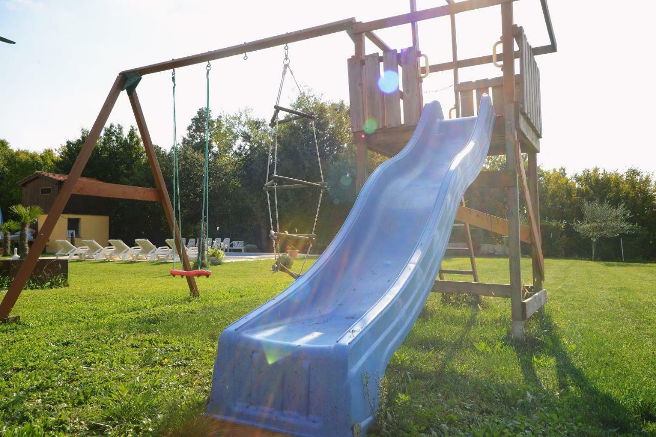 Ferienhaus Tomic Nedeščina Eksteriør bilde